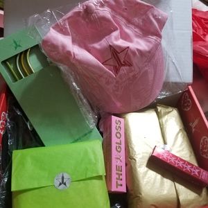 Valentines Deluxe mystery box